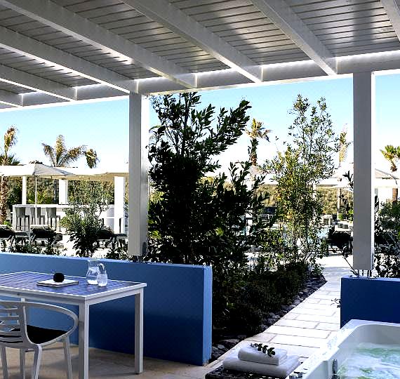 Aurora Luxury Suites